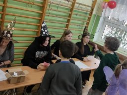 Światowy Dzień Pluszowego Misia oraz szkolne Andrzejki